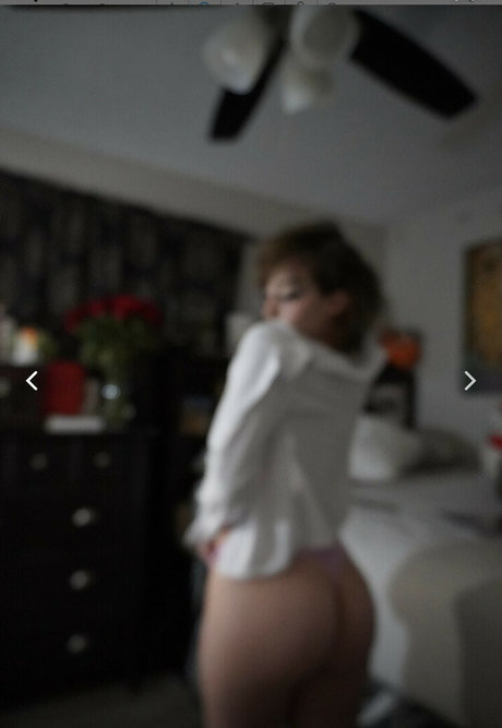 Redroomromance pornstar pics