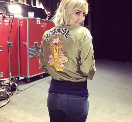 Renee Paquette exclusive actress img