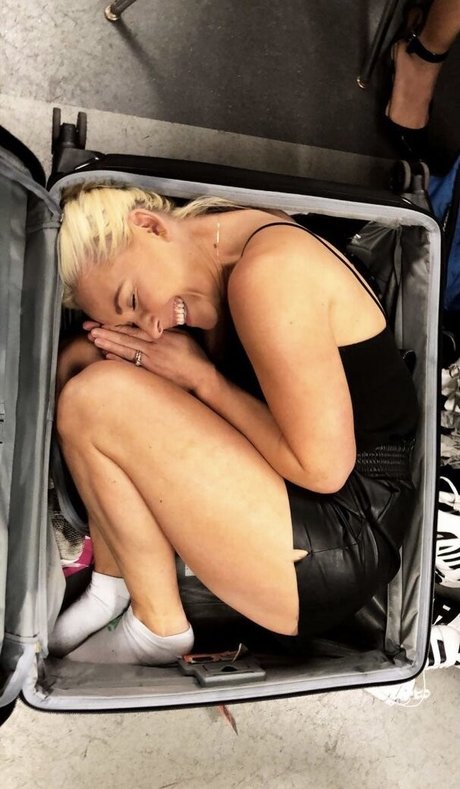 Renee Paquette pretty actress image