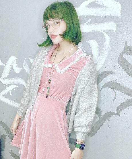 Aril s Chest model erotic pic