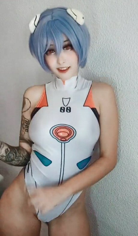 Nyukix nude model pic