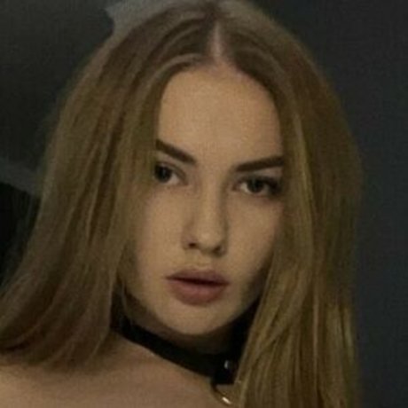 Wollfgram model hd pics