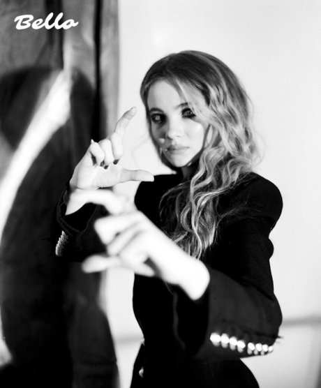 Freya Allan star adult pic