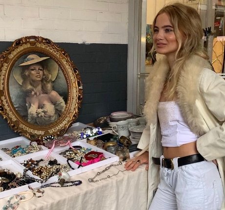 Freya Allan star nudes galleries