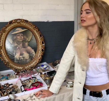 Freya Allan pornographic actress pics