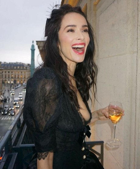 Abigail Spencer hot model images