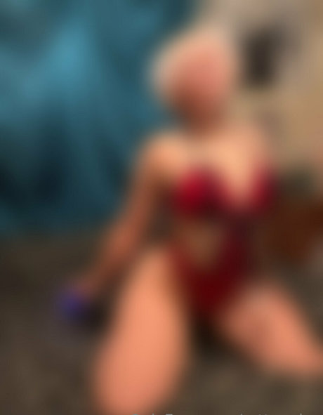 Rottenpixy model sexy pic