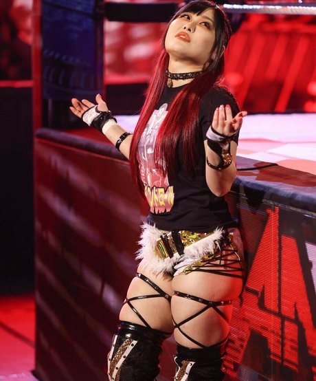 Iyo Sky hot pornstar img