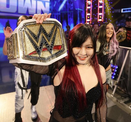 Iyo Sky model beautiful img