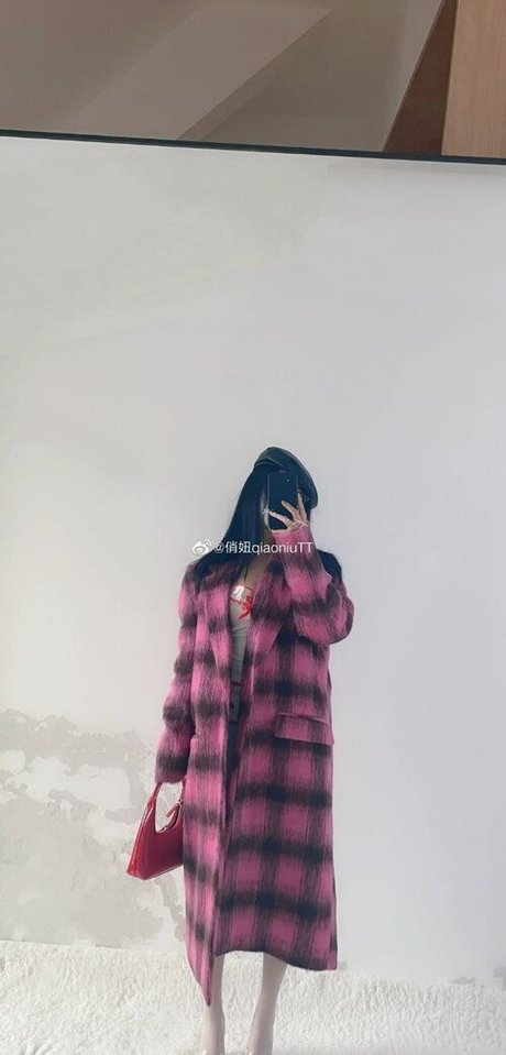 QiaoniuTT porn model pic