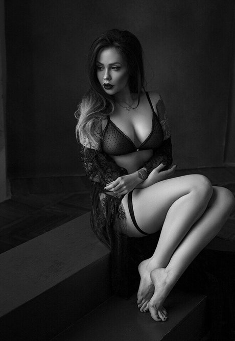 Margaritadirge model beautiful picture