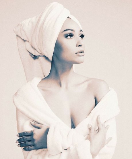 Lindsey Morgan star perfect picture