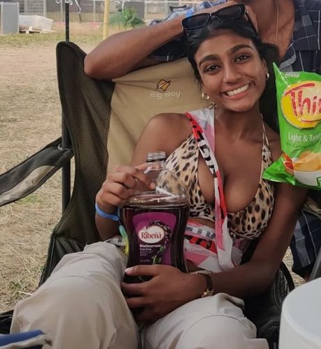 shreya naidoo model image