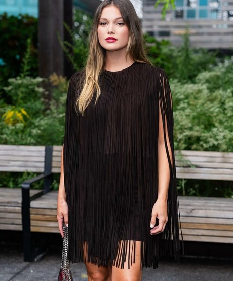 Olivia Holt model hd galleries