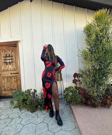 Olivia Holt free pornstar pics