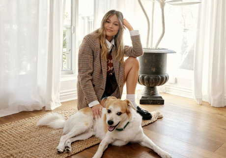 Olivia Holt model nude img