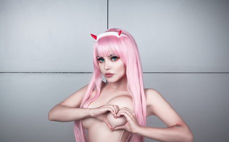 Kalinka Fox naked actress picture