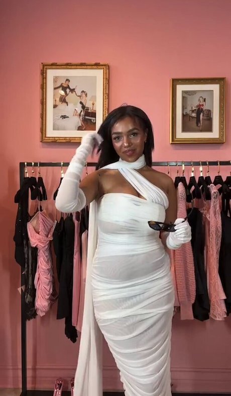 Daphne Blunt pretty star images