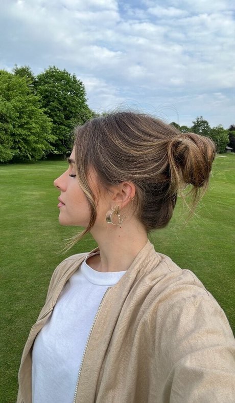 naked yoga onlyfans naked photo