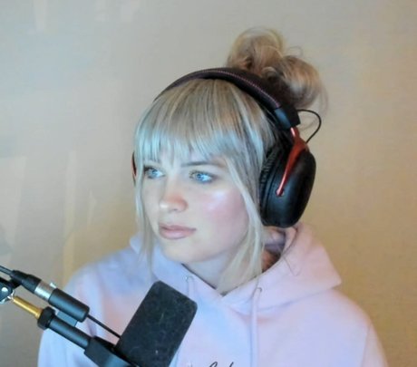 QTCinderella sexy pornstar pics