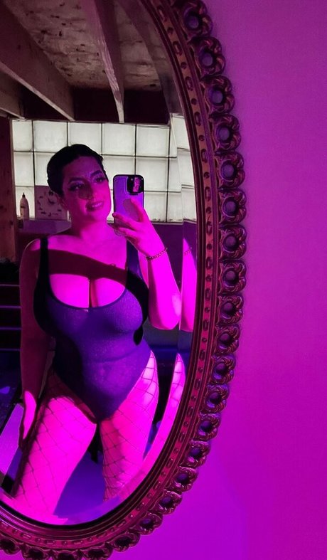 Sarah Arabic top actress galleries