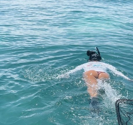 lesbian fingering onlyfans sex img