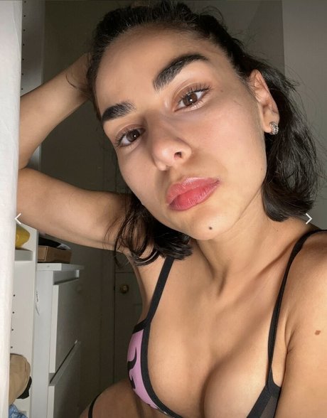 Kittenqueenpurs sexy star pic