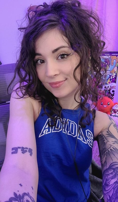 MelonieMac pretty actress image