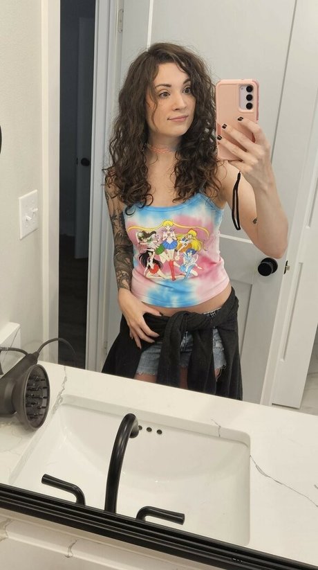 MelonieMac best model pictures