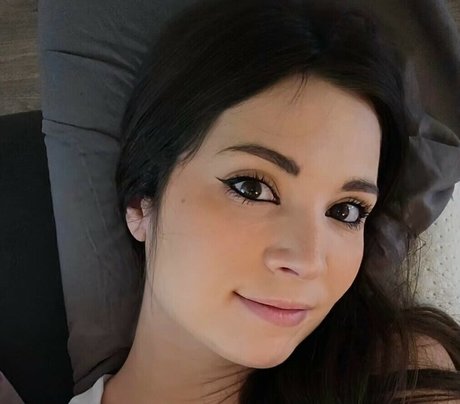 MelonieMac art star photo