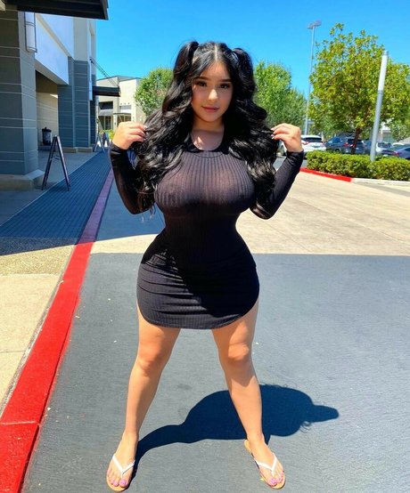 JessGotJugs xxx model images