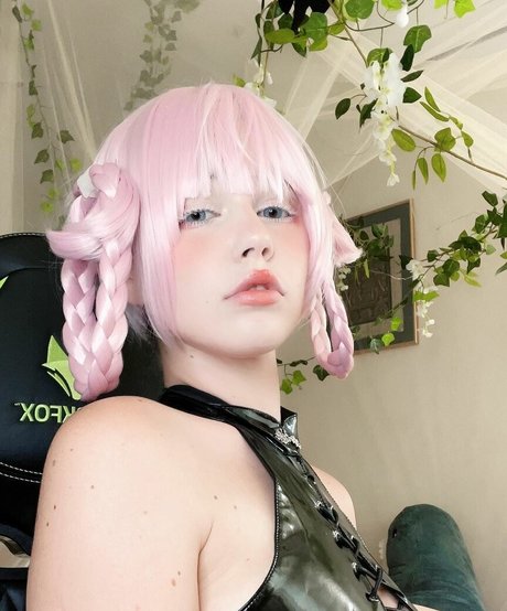 emquizii high quality pornstar photo