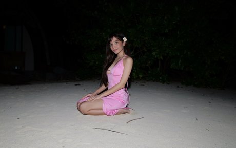 Eeeveenara art actress galleries