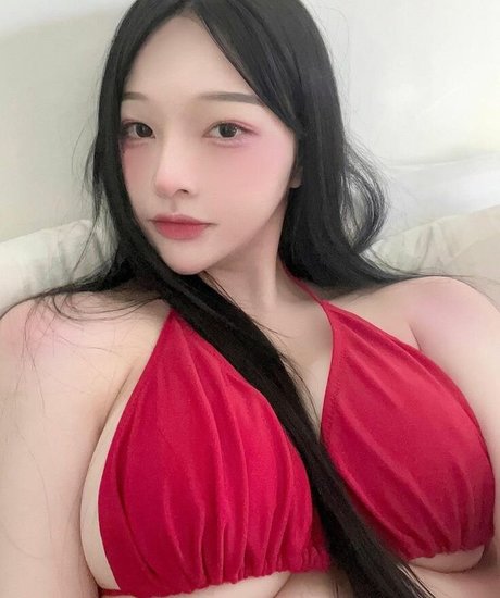 soyeemilk model art photo