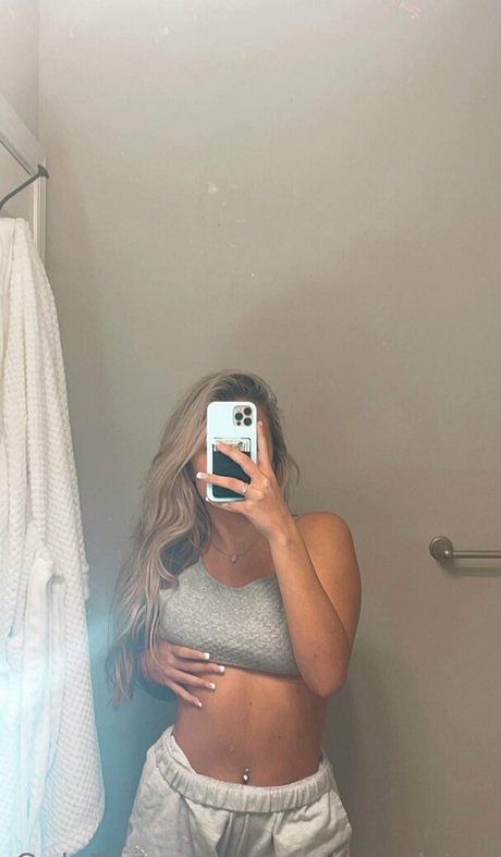 carolinecolston best star pictures