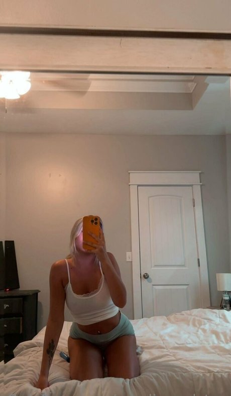 carolinecolston pornstar naked pictures