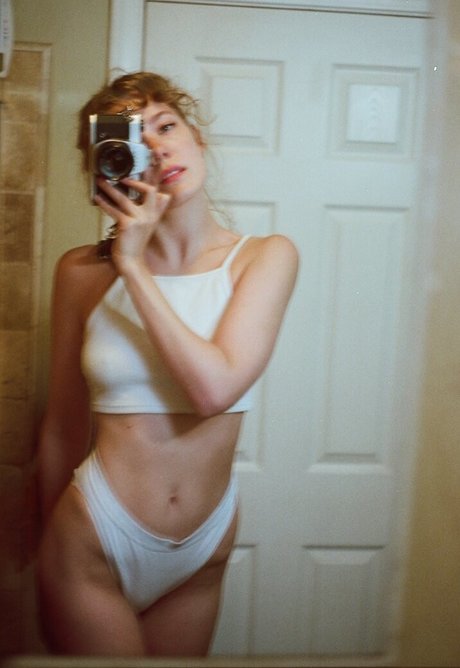 Berta Andrea Sndal model nude pictures