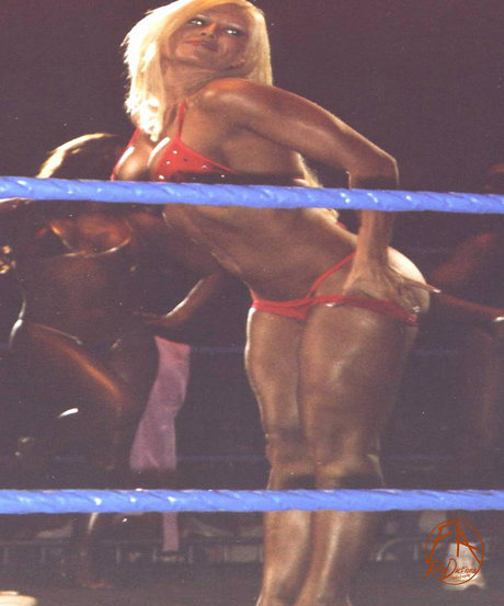 Torrie Wilson model sex gallery