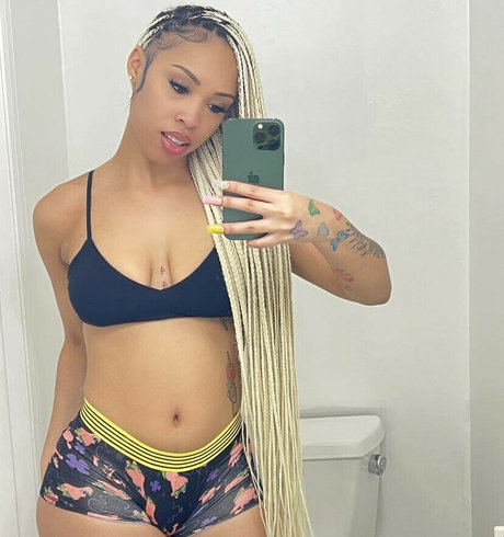 Theyluvnilla hd actress pictures