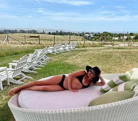 Lea Michele art star photos