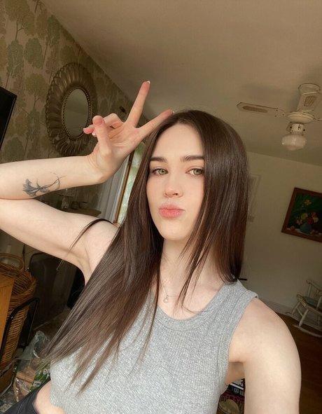 Frankie Lollia star xxx gallery