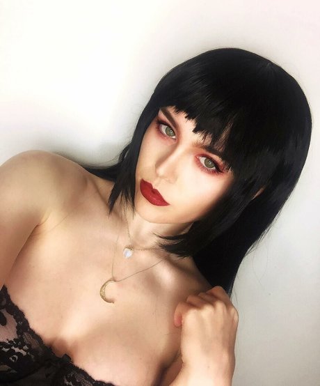 Frankie Lollia adult star photo