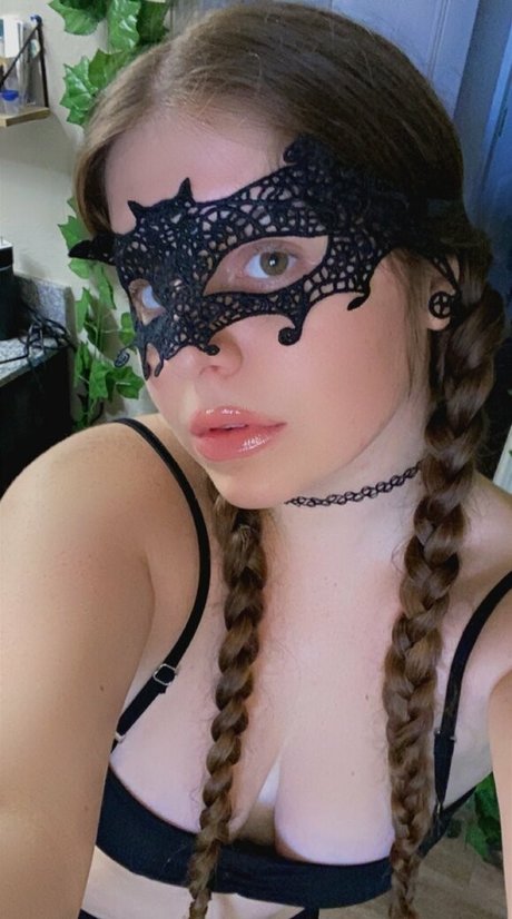 ella inferno star pretty photo