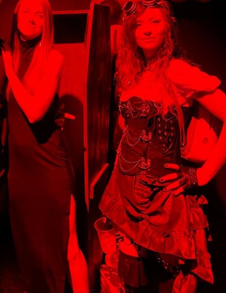 Dizzykitten nice model picture