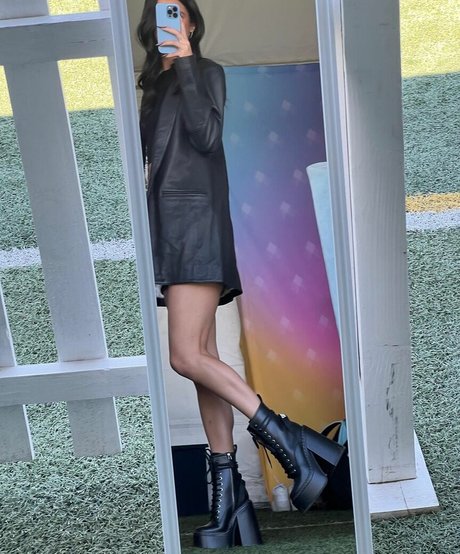 Charli D Amelio porn model pics