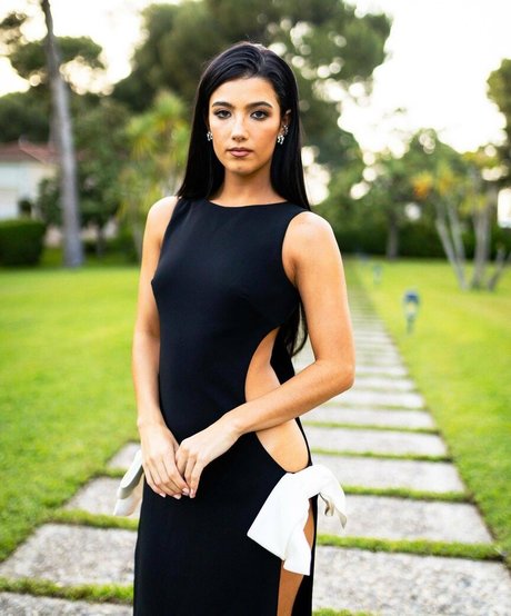 Charli D Amelio hot pornstar image