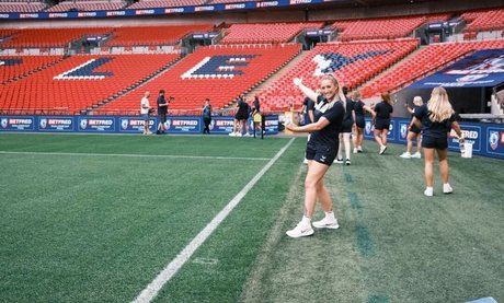 Caitlin Beevers beautiful model photos