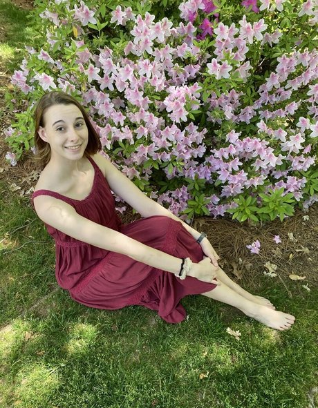 blissfulellie top star photos