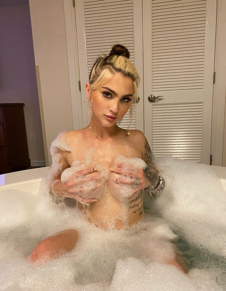 woahnatty star pornographic images