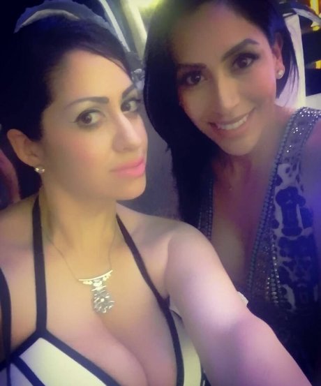 Jennifer Cortez pretty actress pictures